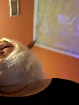 ducicsajsziii online show from March 6, 2025, 8:09 am