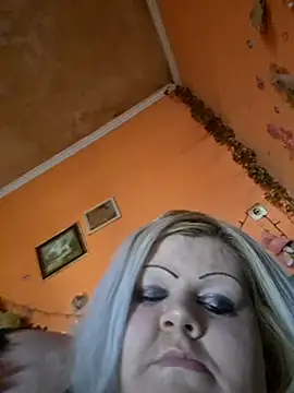 ducicsajsziii online show from November 18, 2025, 12:19 pm