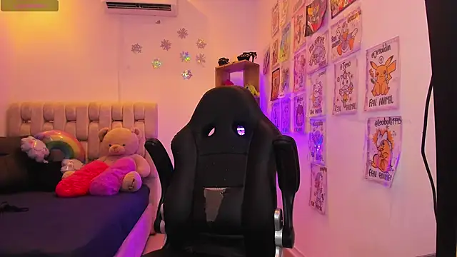 Gorgeous Team online show from February 19, 2025, 11:04 pm