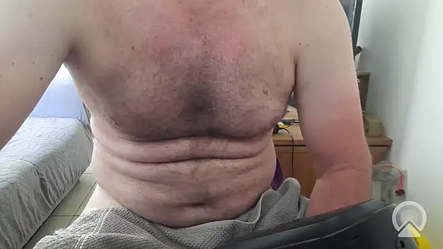Snapshot of Ivanxx712 chatting on April 18, 2026, 7:29 pm Ivanxx712 online show from April 18, 2026, 7:29 pm