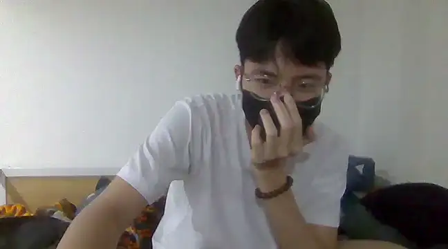 Snapshot of Gwencloudy chatting on March 9, 2025, 1:59 pm Gwencloudy online show from March 9, 2025, 1:59 pm