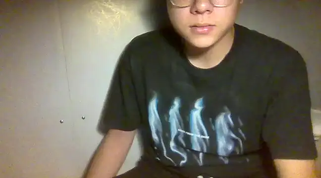Snapshot of Gwencloudy chatting on December 2, 2024, 7:22 pm Gwencloudy online show from December 2, 2024, 7:22 pm