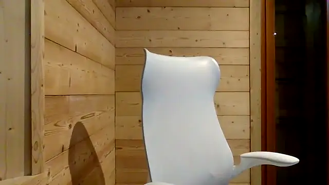 Madame Callie online show from December 1, 2025, 3:57 pm