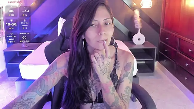 dark gotica online show from April 11, 2026, 7:17 pm