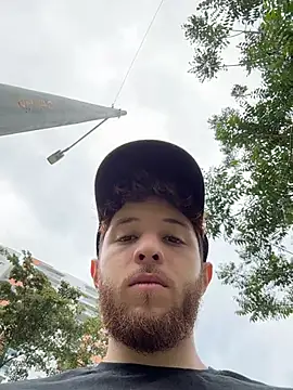 Snapshot of Juan_Castano chatting on November 21, 2025, 5:34 pm Juan Castano online show from November 21, 2025, 5:34 pm