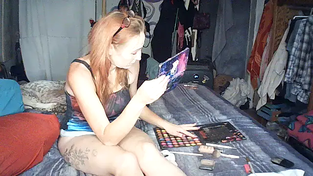 Snapshot of 4EyedSluttyGinger chatting on July 4, 2026, 10:36 pm 4EyedSluttyGinger online show from July 4, 2026, 10:36 pm