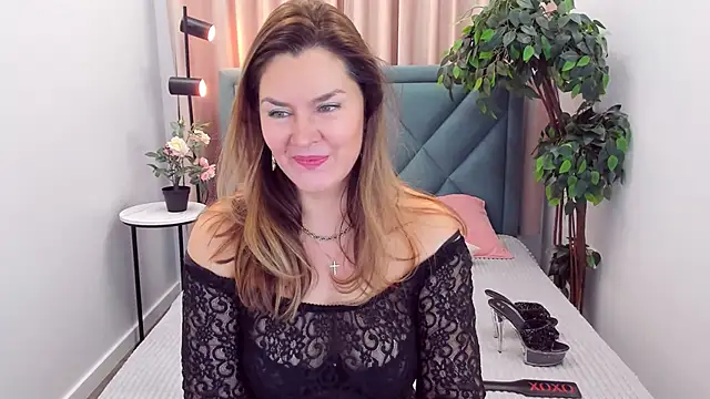 Adele Russo online show from January 31, 2025, 3:55 pm