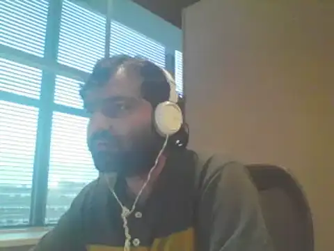 JohnBond009 online show from September 9, 2025, 6:06 pm