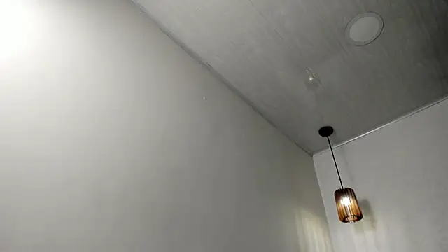 dolly zoe online show from April 7, 2026, 5:20 am