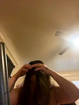 xocrybaby online show from November 24, 2025, 5:02 pm