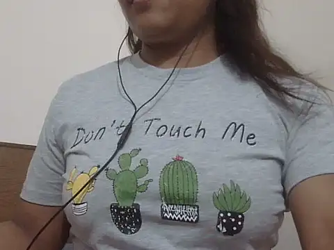 Snapshot of shekira99 chatting on February 24, 2026, 2:29 pm shekira99 online show from February 24, 2026, 2:29 pm