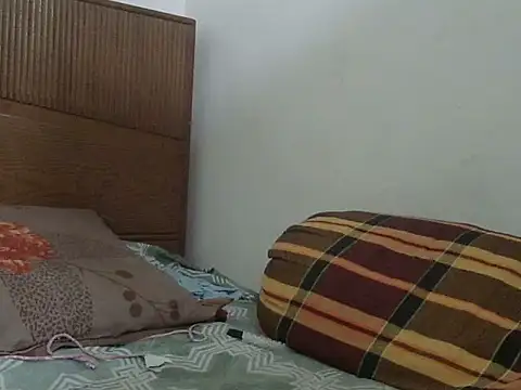 Snapshot of shekira99 chatting on February 6, 2026, 2:29 am shekira99 online show from February 6, 2026, 2:29 am