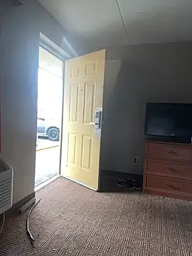 Stressreliever82 online show from April 16, 2026, 4:19 pm