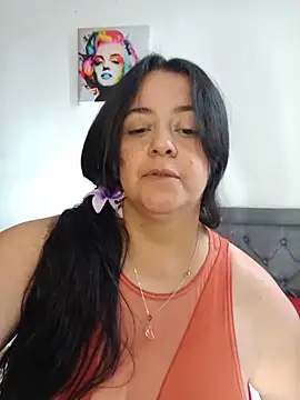 Snapshot of lucia_vonne_ chatting on July 23, 2026, 6:15 pm lucia vonne online show from July 23, 2026, 6:15 pm
