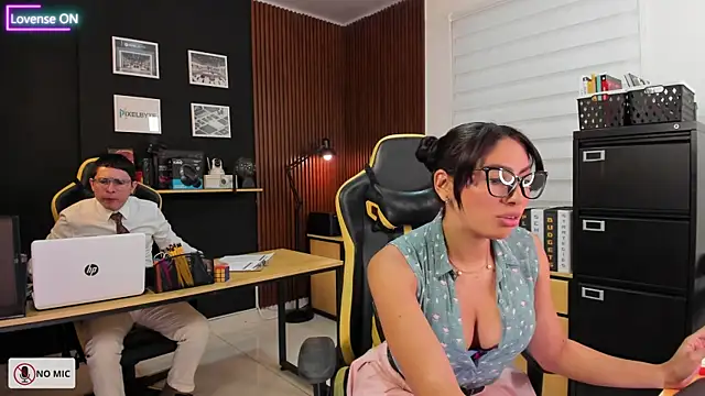 Snapshot of Office_Naughty_Girl chatting on March 22, 2025, 4:15 pm Office Naughty Girl online show from March 22, 2025, 4:15 pm