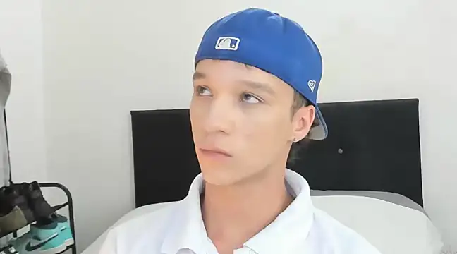 angelcortes online show from January 10, 2025, 10:46 pm