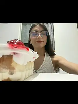 valendoll online show from October 22, 2025, 3:17 am
