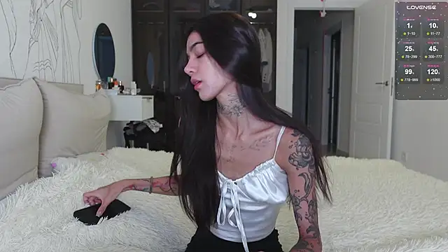 vinkitinkii online show from December 16, 2025, 7:12 am