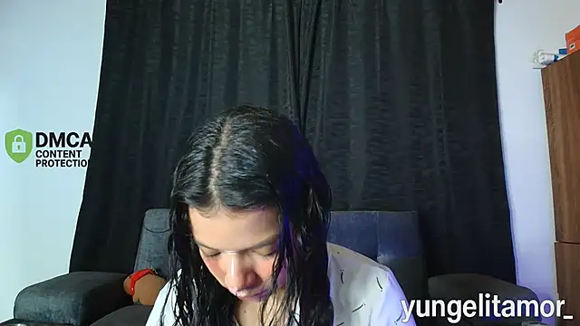 Snapshot of yungelitamor_ chatting on October 6, 2025, 4:57 am yungelitamor online show from October 6, 2025, 4:57 am