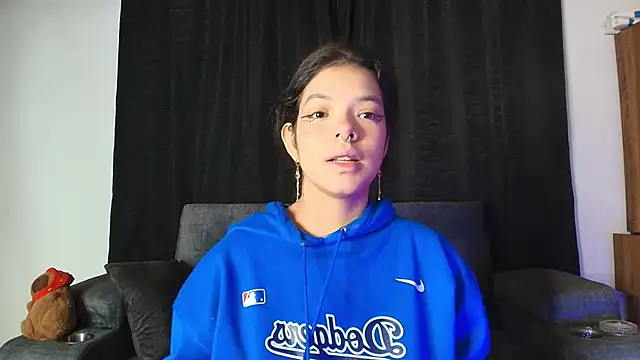 Snapshot of yungelitamor_ chatting on September 23, 2025, 5:03 am yungelitamor online show from September 23, 2025, 5:03 am