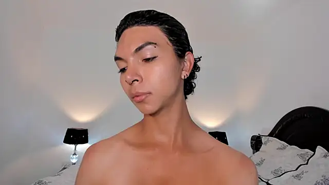 Snapshot of xhenisa_ chatting on January 23, 2025, 8:45 pm xhenisa online show from January 23, 2025, 8:45 pm