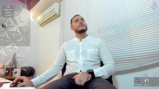 jeanpiere  online show from October 31, 2025, 9:00 pm