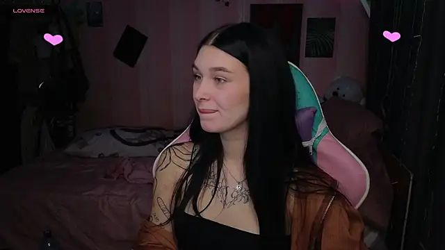 Snapshot of Amanda_Tender chatting on October 23, 2025, 11:25 pm Amanda Tender online show from October 23, 2025, 11:25 pm