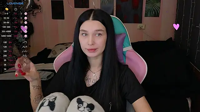 Snapshot of Amanda_Tender chatting on February 4, 2025, 9:10 pm Amanda Tender online show from February 4, 2025, 9:10 pm