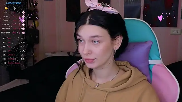 Snapshot of Amanda_Tender chatting on January 27, 2025, 8:17 pm Amanda Tender online show from January 27, 2025, 8:17 pm