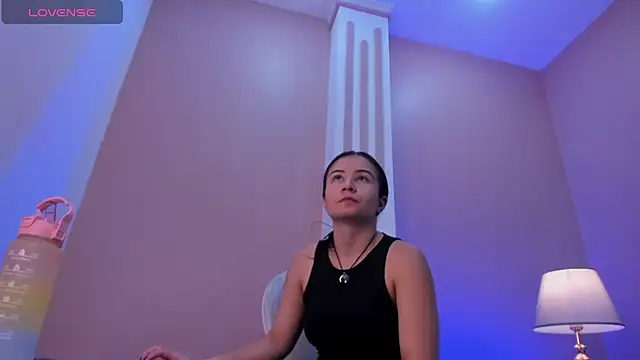 Snapshot of KarlynHoliss chatting on December 11, 2024, 11:51 am KarlynHoliss online show from December 11, 2024, 11:51 am