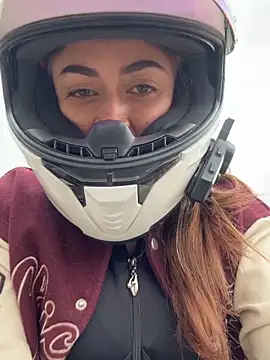 babesamanta online show from December 21, 2025, 8:42 pm