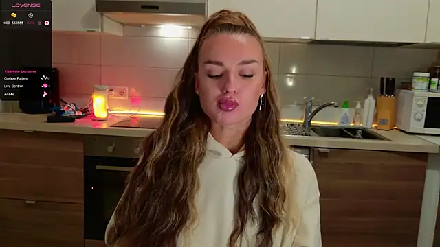 MissLovex online show from November 27, 2025, 9:21 am