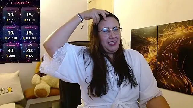 amalia brunette online show from November 26, 2025, 1:16 am