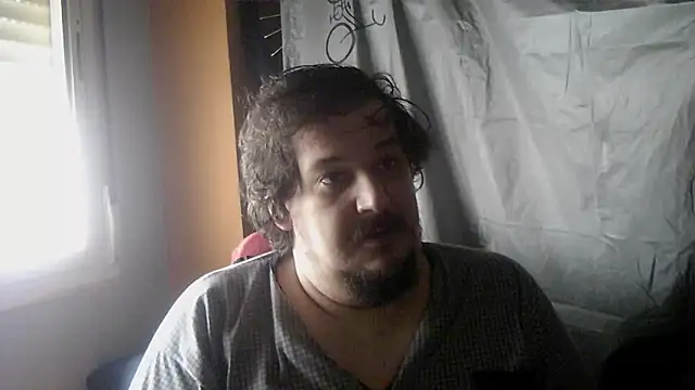 porkorossy online show from March 4, 2026, 8:55 am