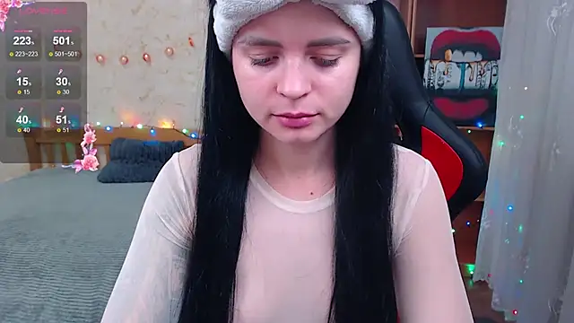 Snapshot of JuicyJess chatting on December 16, 2025, 7:40 pm JuicyJess online show from December 16, 2025, 7:40 pm