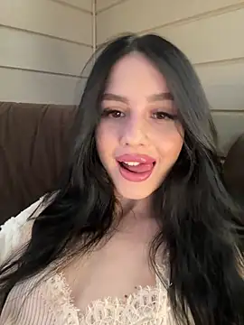 Snapshot of SofiaLaLight chatting on February 5, 2026, 1:29 pm SofiaLaLight online show from February 5, 2026, 1:29 pm