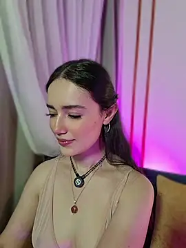 Snapshot of Kate_Amaretto_ chatting on May 5, 2026, 1:08 am Kate Amaretto online show from May 5, 2026, 1:08 am