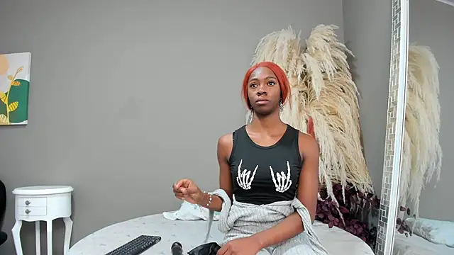 Shanelle   online show from October 25, 2025, 1:12 pm