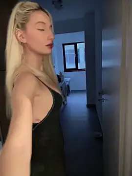 Ella Charm online show from September 10, 2025, 3:55 pm