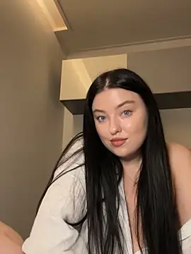 Angela Fosterr online show from September 26, 2025, 10:55 am