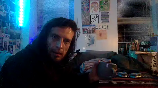 Snapshot of DownstairsSky chatting on December 22, 2024, 5:55 am DownstairsSky online show from December 22, 2024, 5:55 am