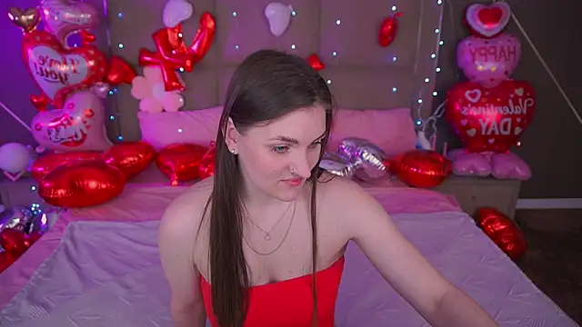 Snapshot of EmmyCharmm chatting on February 16, 2026, 6:45 am EmmyCharmm online show from February 16, 2026, 6:45 am