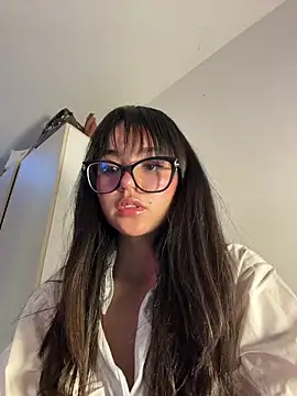 Olivia xd  online show from November 14, 2025, 5:44 am