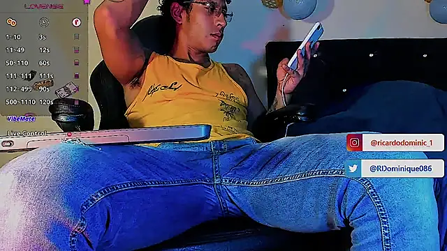 FuckHardlove online show from February 28, 2025, 4:43 am