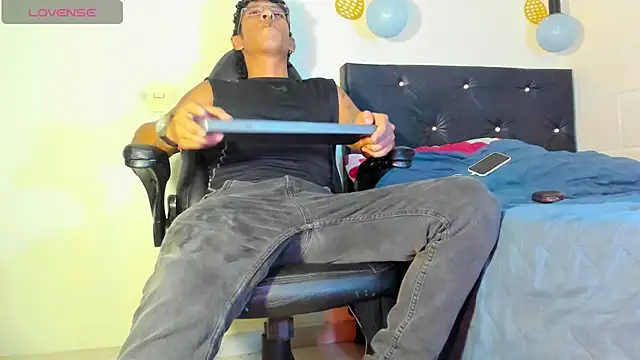 FuckHardlove online show from February 14, 2025, 3:22 am