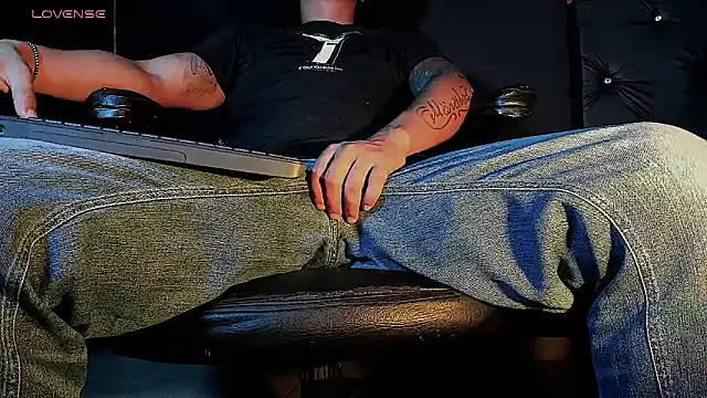 FuckHardlove online show from January 8, 2026, 4:18 am