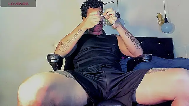 FuckHardlove online show from March 8, 2025, 4:23 am