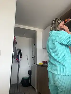 Ameellie online show from November 27, 2025, 3:23 pm