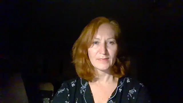 Snapshot of AmellyGrand chatting on May 18, 2026, 9:52 pm AmellyGrand online show from May 18, 2026, 9:52 pm
