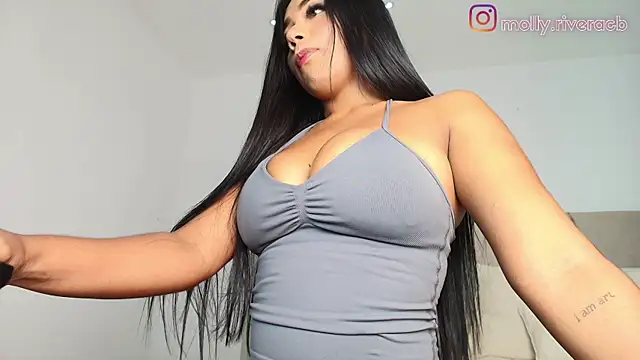 mollyrivera online show from July 9, 2026, 2:56 am